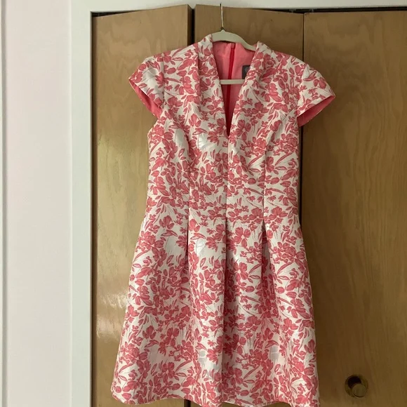 Vince Camuto | Dresses | Vince Camuto Floral Metallic Jacquard Fit Flare  Dress In Coral | Poshmark